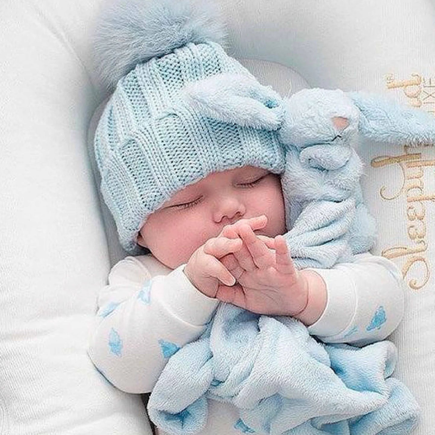 Tuto Bashful Conejo Azul