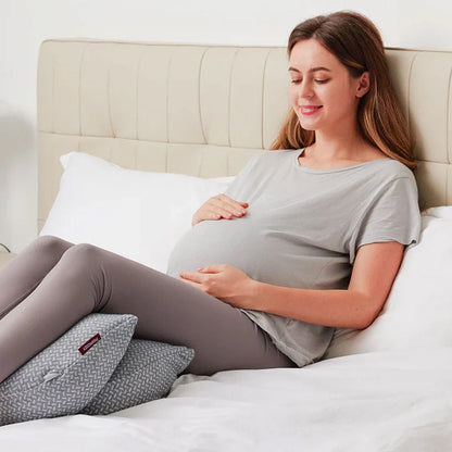 Almohada de embarazo con apoyo lateral Momcozy
